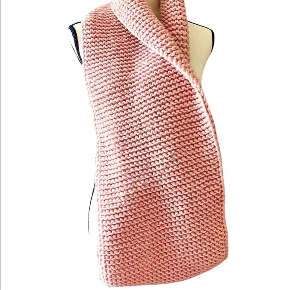 New oversized knit blanket Infinity scarf, pale pink